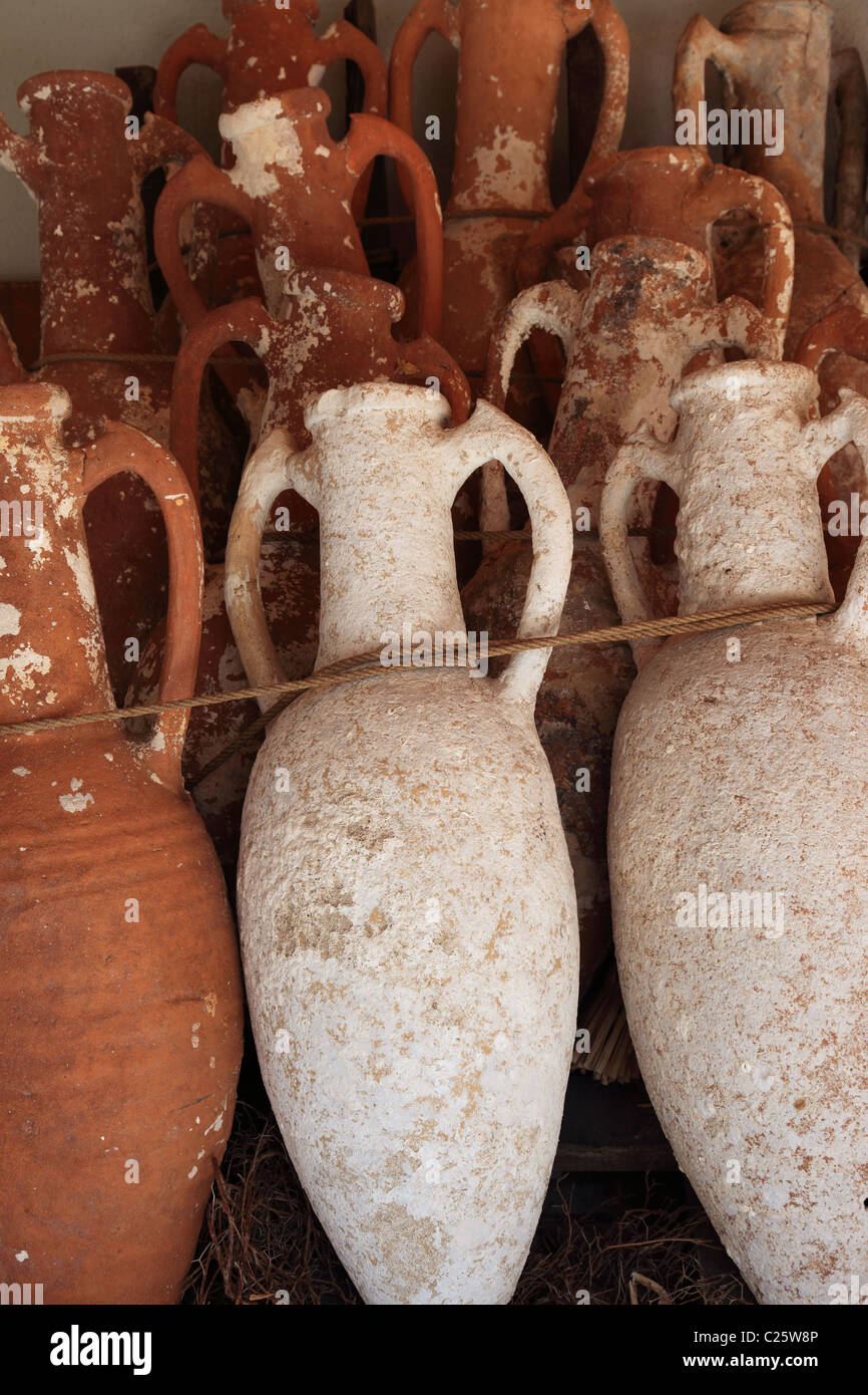 Roman amphora hires stock photography and images Alamy