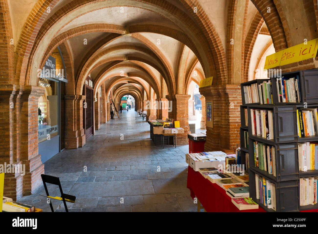 Vaulted arcade in the Place Nationale, Montauban, The Lot, France Stock Photo