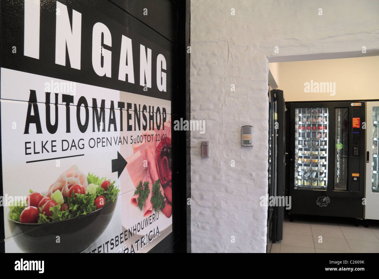 An (vending shop) containing automatic food dispensing