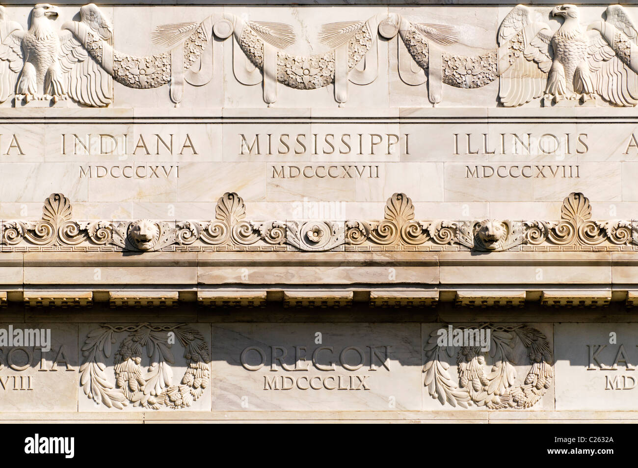 Paired monuments hi-res stock photography and images - Alamy