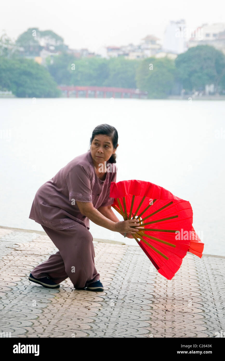 Fan dance hires stock photography and images Alamy