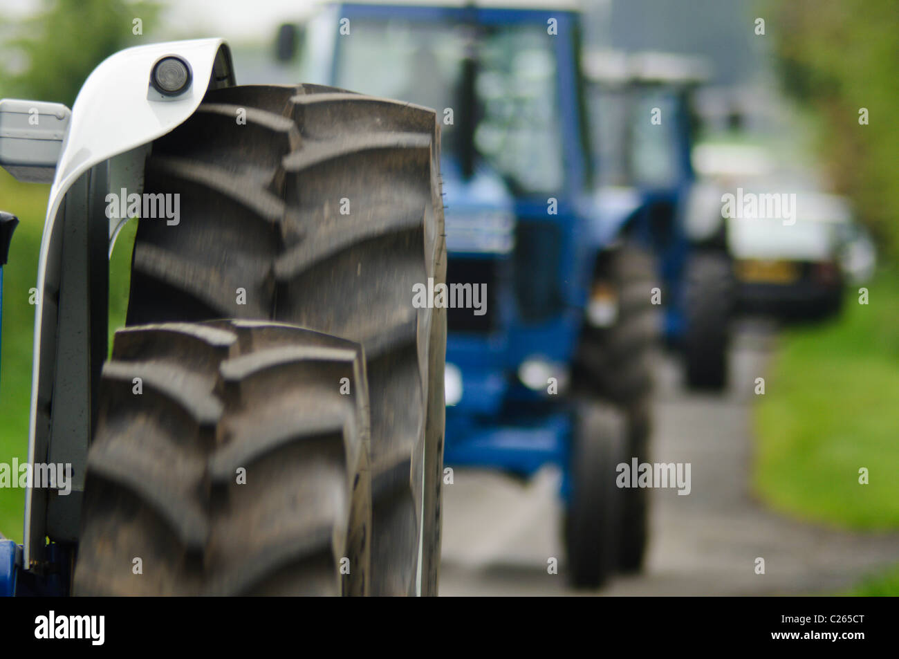 Tractor run hires stock photography and images Alamy