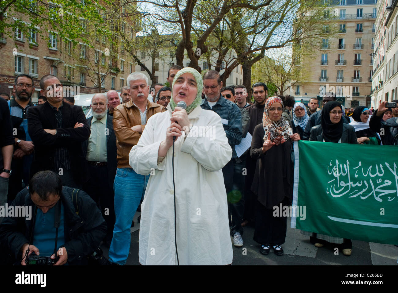 Paris, France, Muslim Woman in Hajib, Demonstrating Against Islamophobia, Talking to Crowd on Street with Microphone, Protests, religious meeting, different cultures, politics religion Stock Photo
