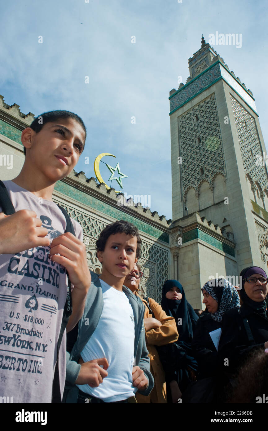 Paris, France, Muslim France, Teenage Boys, Crowd, Demonstrating Against Islamophobia, 'Mosquee de Paris' teens protest Stock Photo