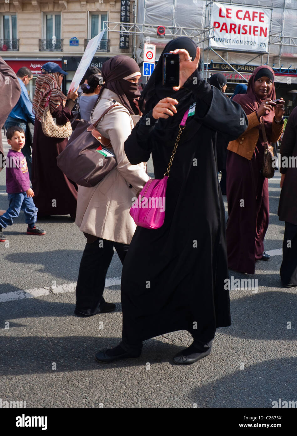 Paris, France, Muslim Women Demonstrating Against Islamophobie, Taking Pictures with I-Phone in headscarf, Hijab, woman in hajib Stock Photo