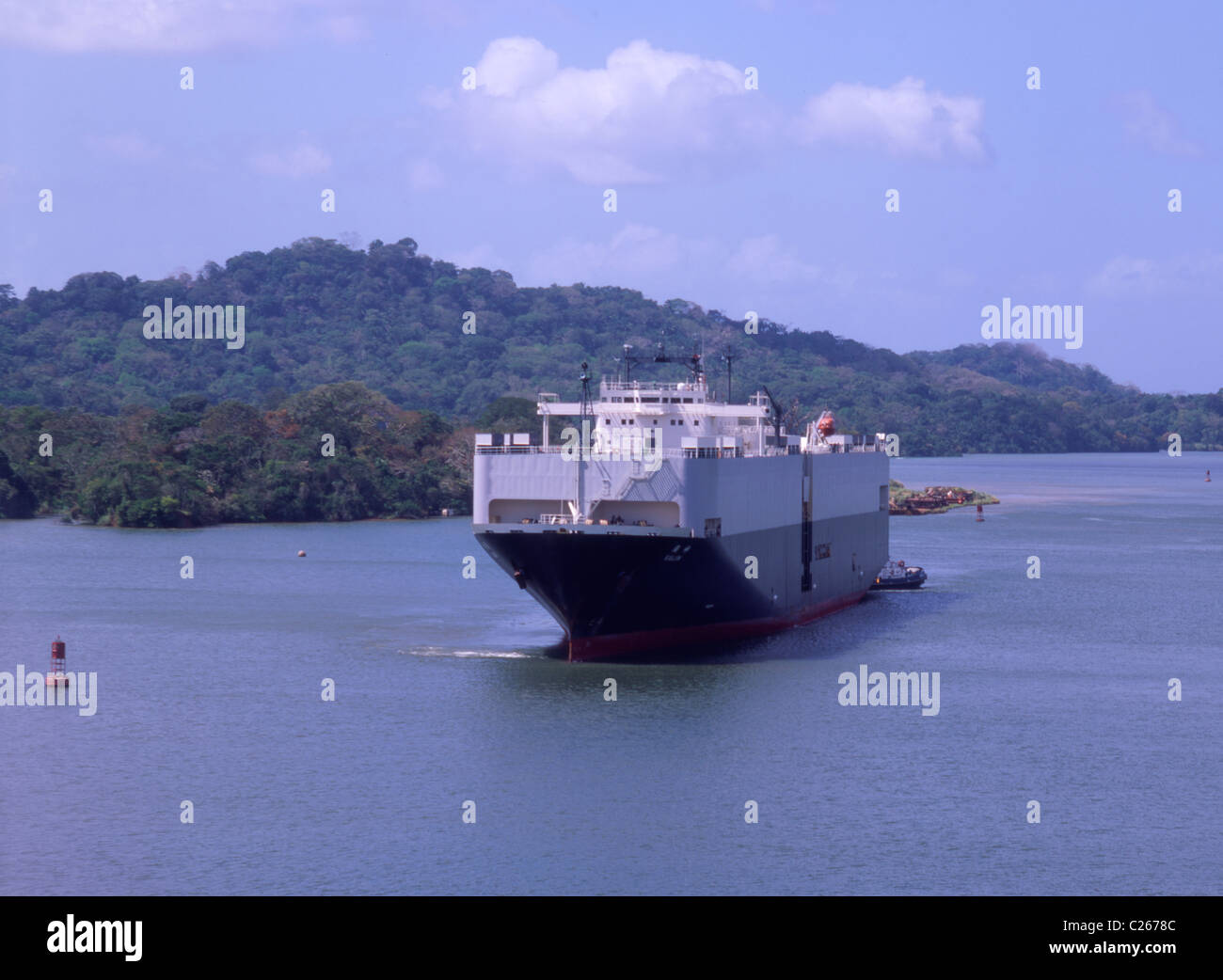 Panama Canal Lake Gatun & ship Stock Photo - Alamy