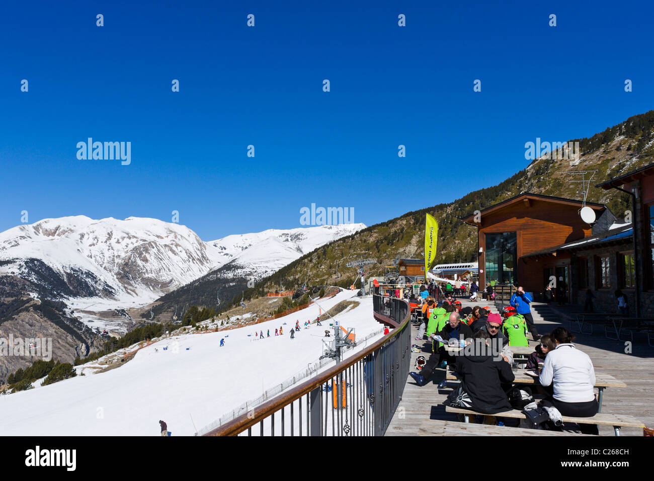 View from the terrace of a restaurant on the slopes at the top of the Canillo gondola, Canillo, Grandvalira Ski Area, Andorra Stock Photo