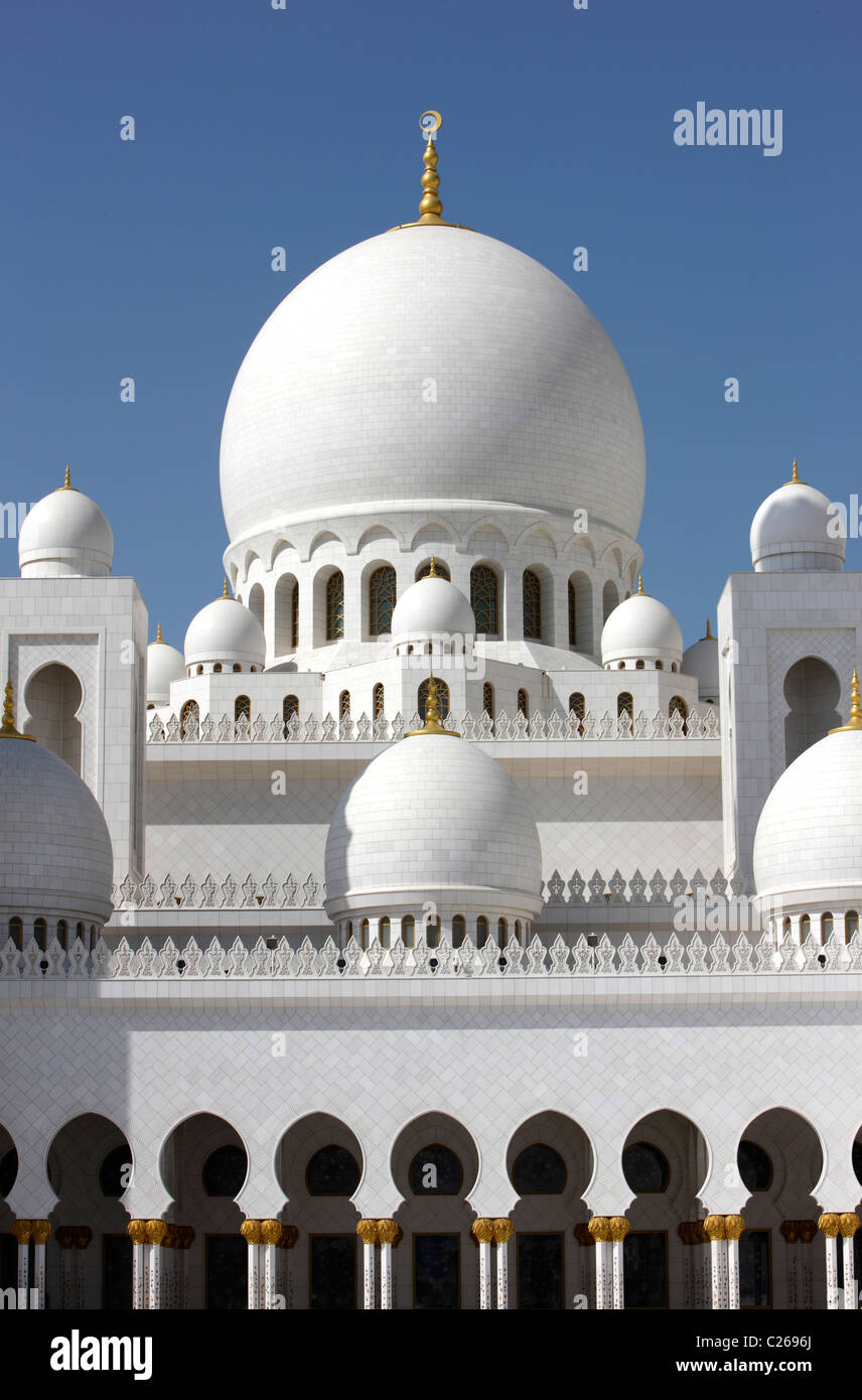 Sheikh Zayed Mosque, Abu Dhabi. Third biggest mosque in the world