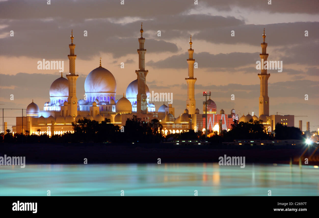 Sheikh Zayed Mosque, Abu Dhabi. Third biggest mosque in the world
