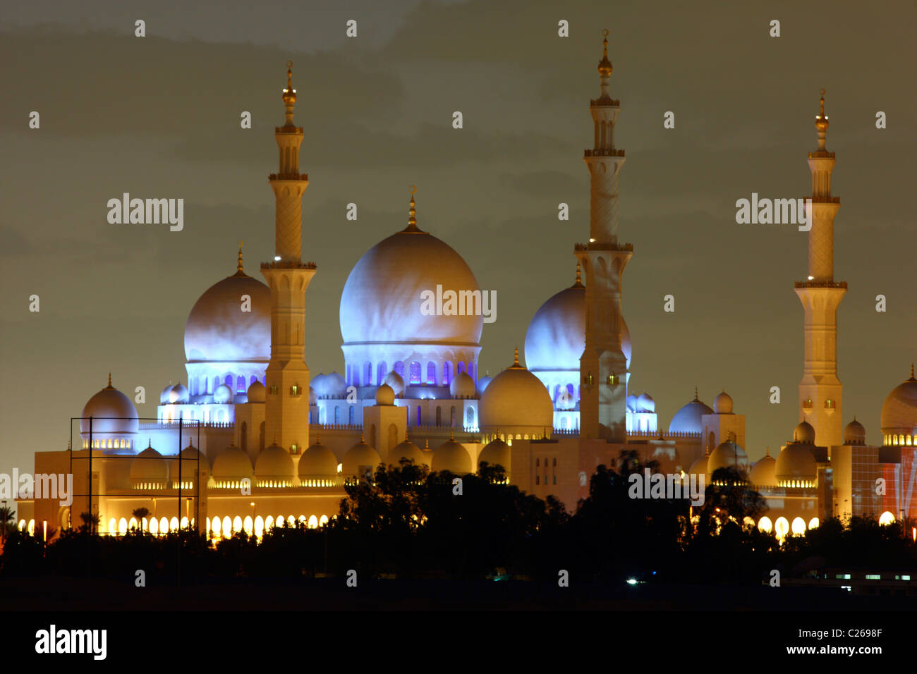 Sheikh Zayed Mosque, Abu Dhabi. Third biggest mosque in the world