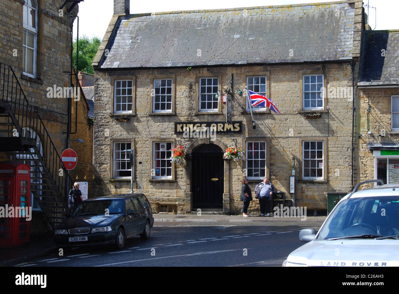 King' Arms public house market square crewkerne no 2953 Stock Photo