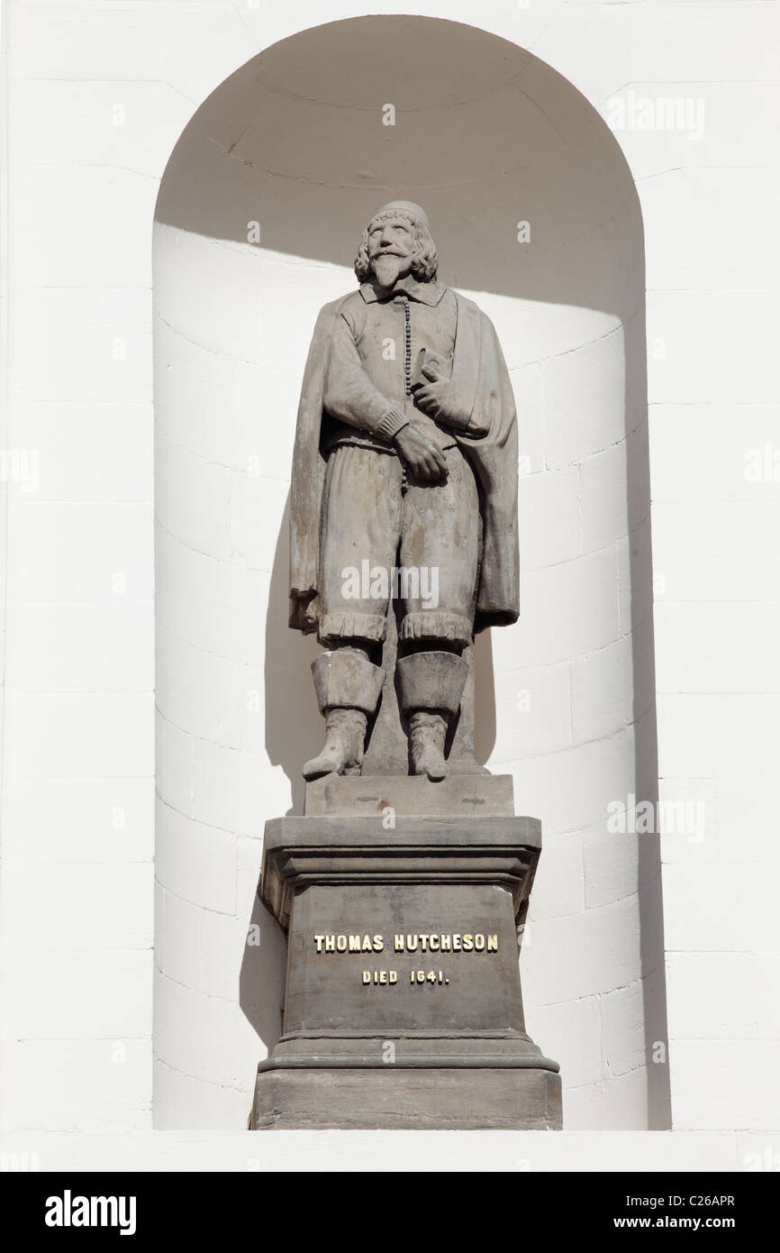 Statue of Thomas Hutcheson on Hutcheson Hall, Merchant City, Ingram Street, Glasgow, Scotland, UK Stock Photo