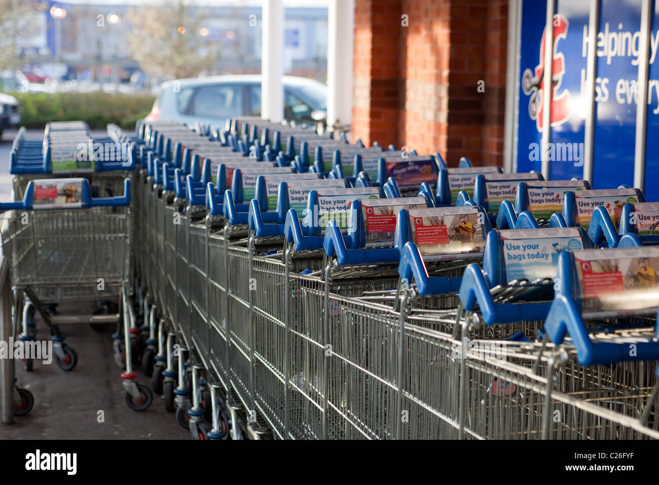Tesco shopping trolley hires stock photography and images Alamy