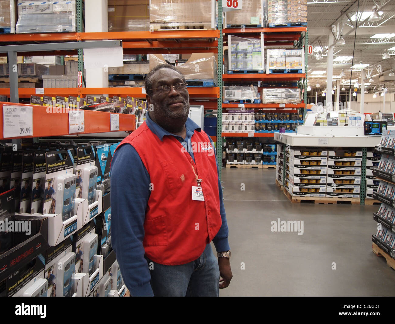 An African American Male Employee Of Costco Wholesale A Usa Big Box Stock Photo Alamy
