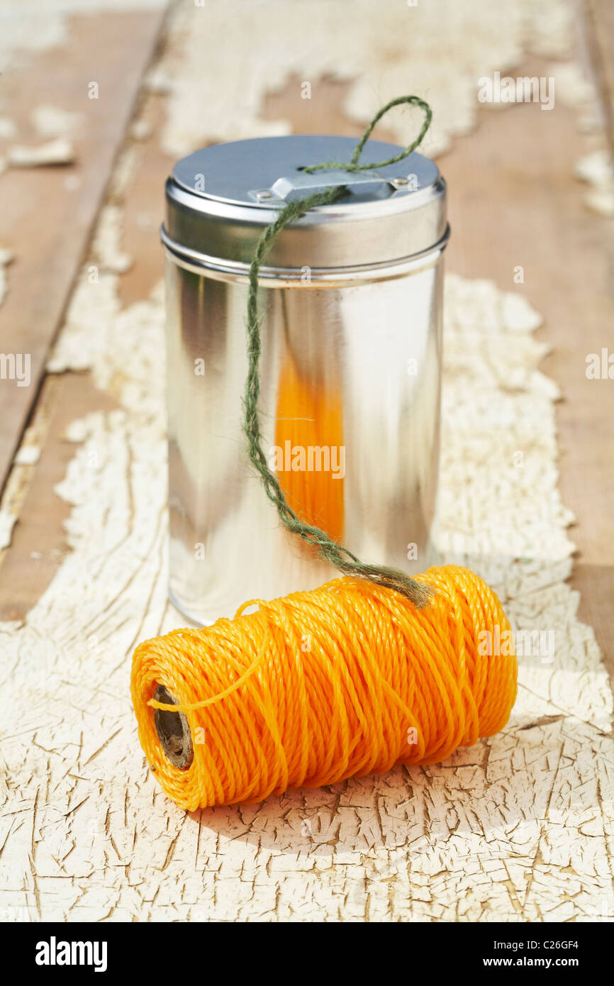 Gardeners Jute and nylon string for tying Stock Photo - Alamy