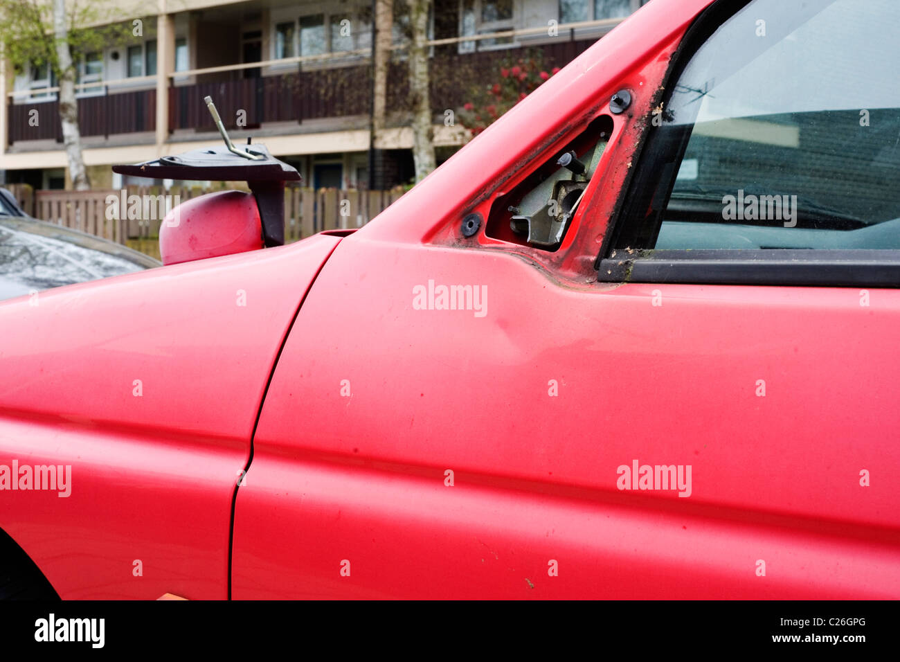 Wing mirror broken hires stock photography and images Alamy