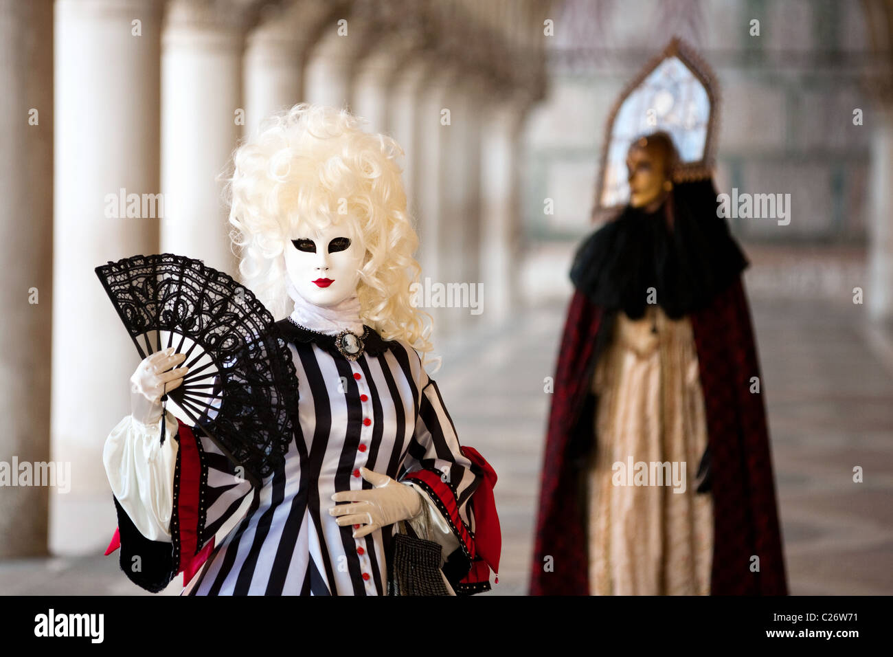 Two costume characters venice carnival hi-res stock photography and images  - Alamy