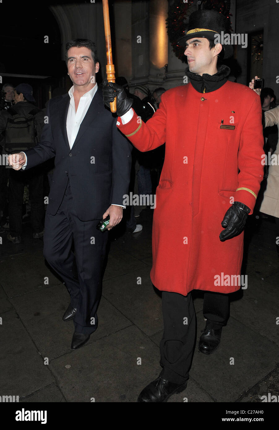 Paparazzi simon cowell hi-res stock photography and images - Alamy