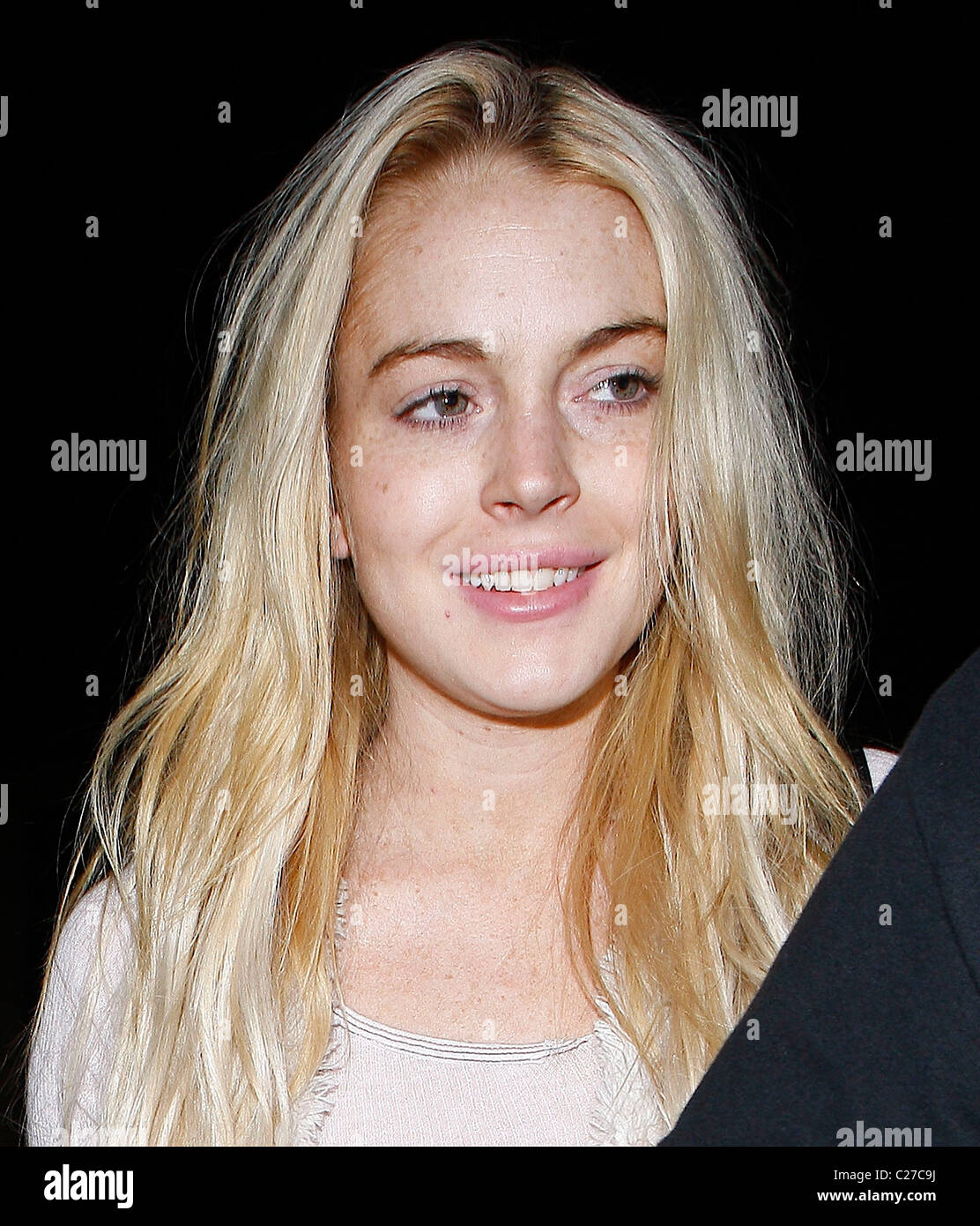 Lindsay Lohan wearing no make up arrives at Maxfield store Los Angeles