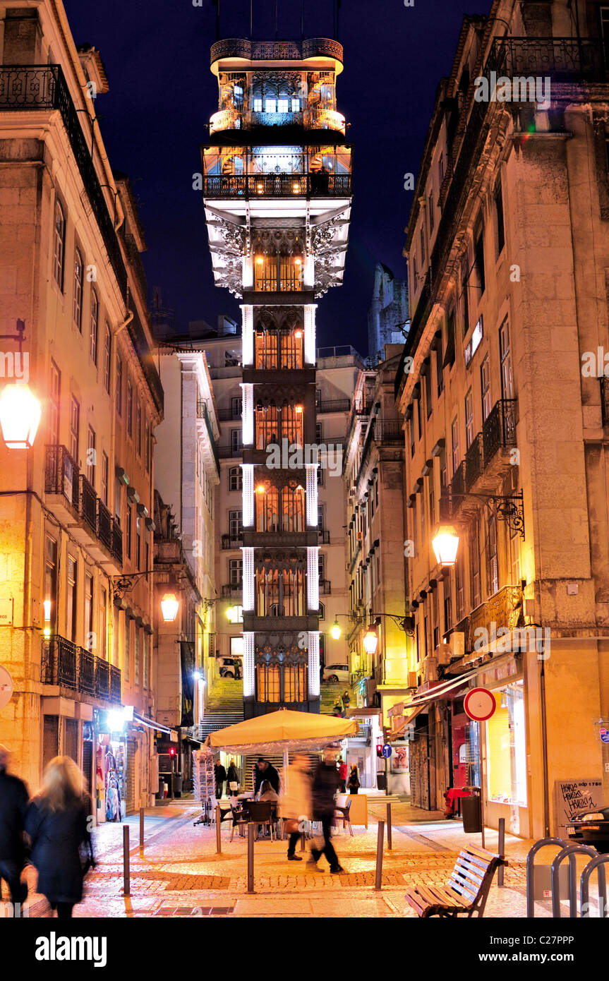 Portugal, Lisbon: Nocturnal illuminated 'Elevador de Santa Justa' in Lisbon´s downtown Stock Photo
