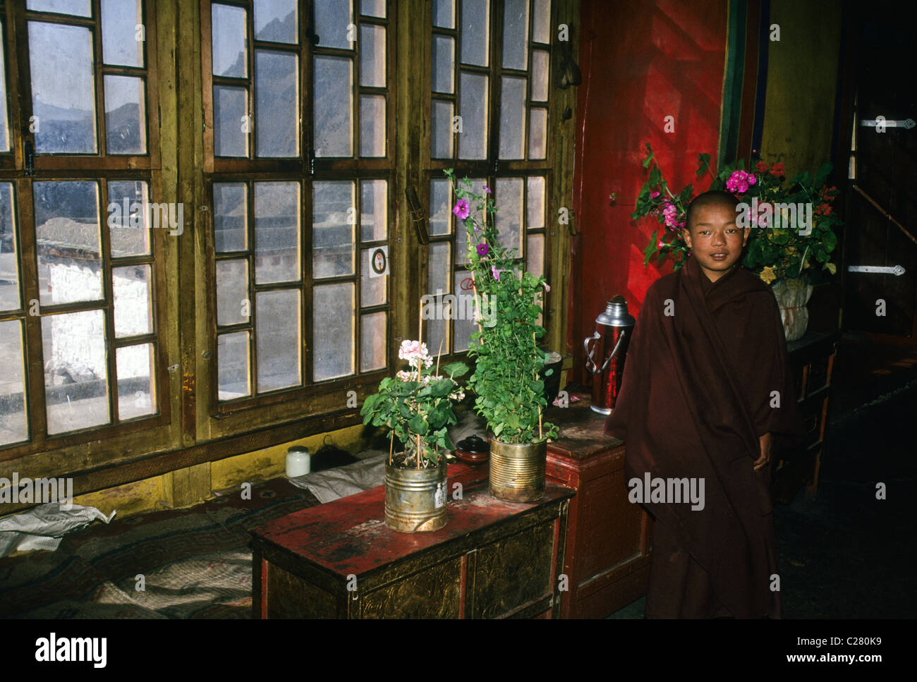 Novice monk at Drepung Monastery, Lhasa, Tibet, China Stock Photo