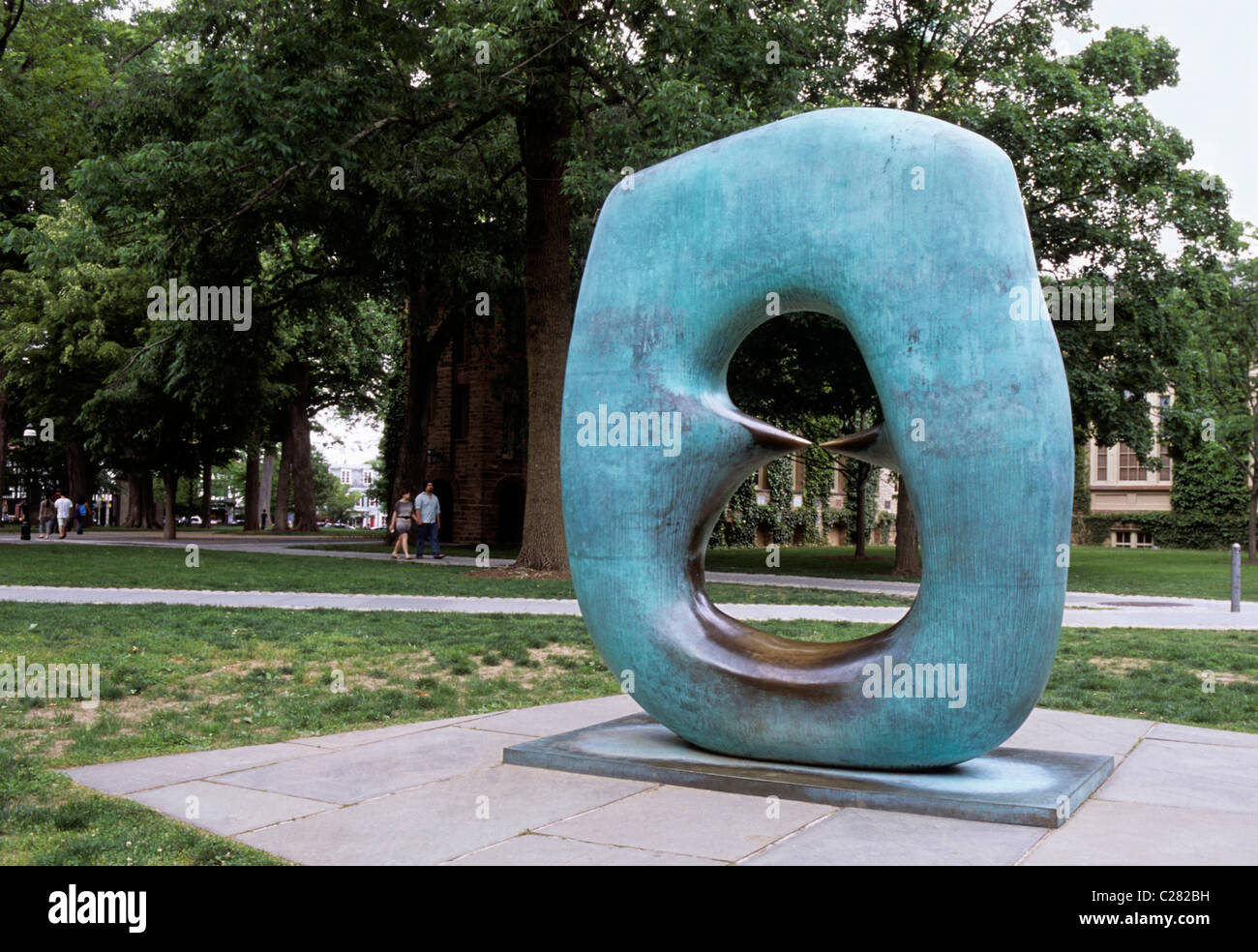 Princeton University campus permanent outdoor art installation display: Henry Moore sculpture 'Oval With Points'. Stock Photo