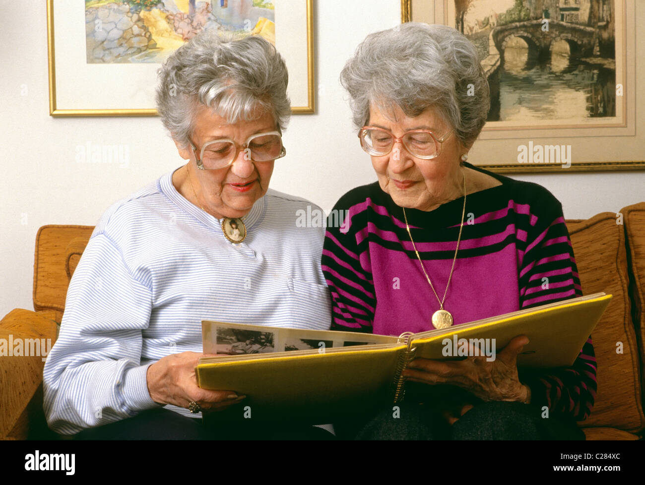 Elderly love with scrapbook hi-res stock photography and images - Alamy