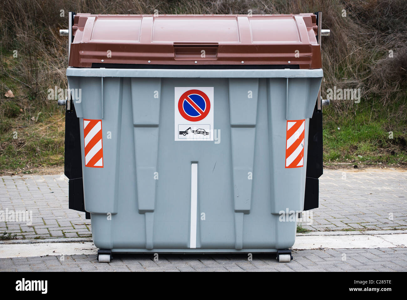 Big Trash Dumpster Stock Photo Alamy