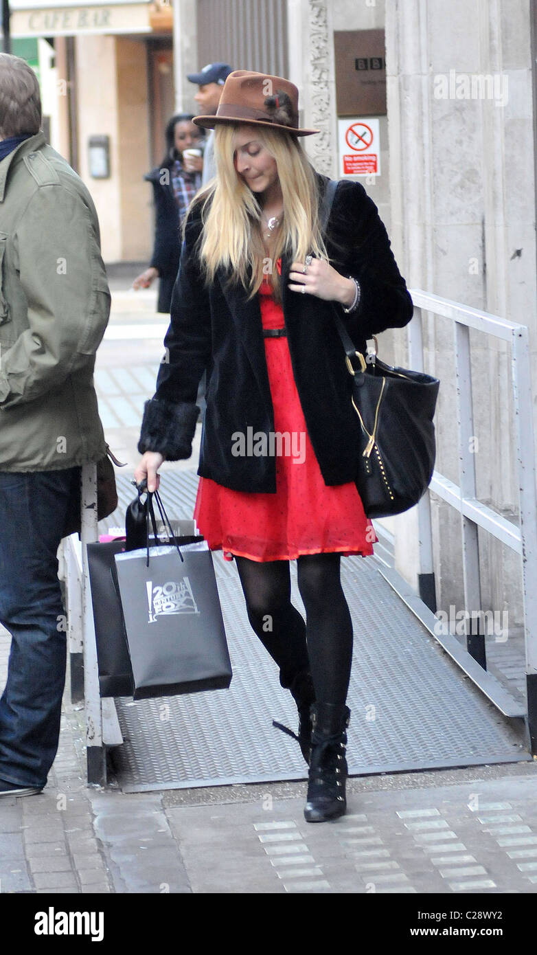 Fearne Cotton outside the BBC Radio 1 studios London, England - 14.12.