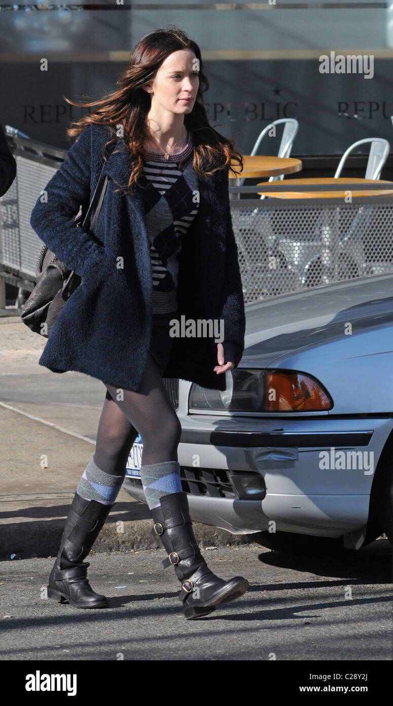 Emily Blunt on the movie set for 'The Adjustment Bureau' filming in  Manhattan. New York City, USA - 06.12.09 Stock Photo - Alamy