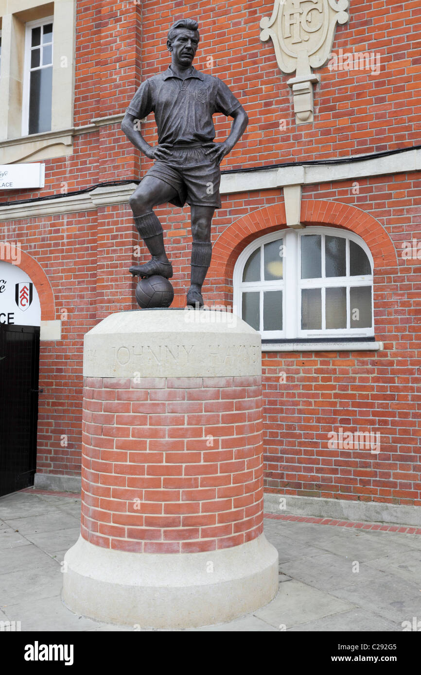 Outside Fulham Football Club is this statue honouring the late Johnny Haynes. Stock Photo