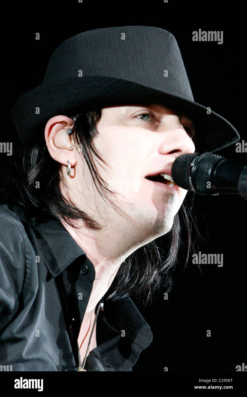 Adam Gontier of Canadian rock band Three Days Grace performing live at the  John Labatt Centre. Ontario, Canada - 15.12.09 Stock Photo - Alamy