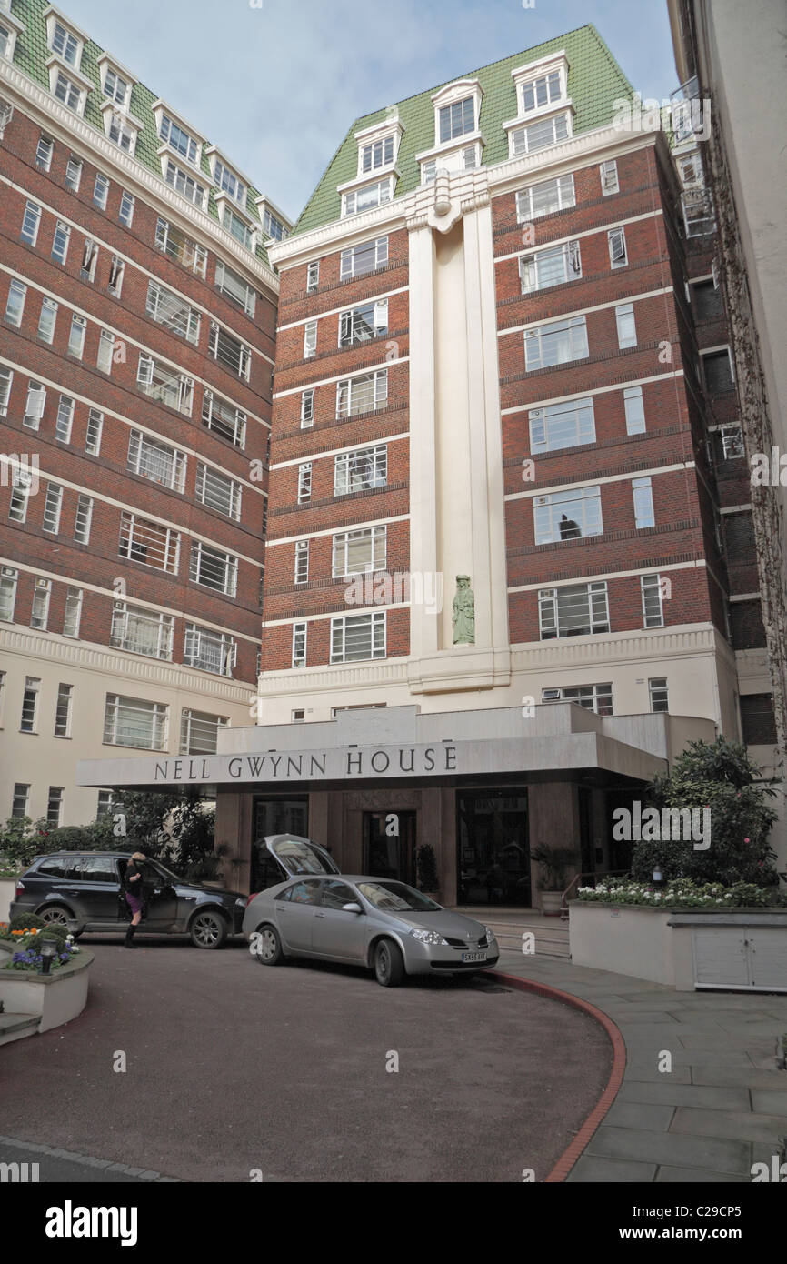 The main entrance and facade to Nell Gwynn House, Sloane Avenue, Royal