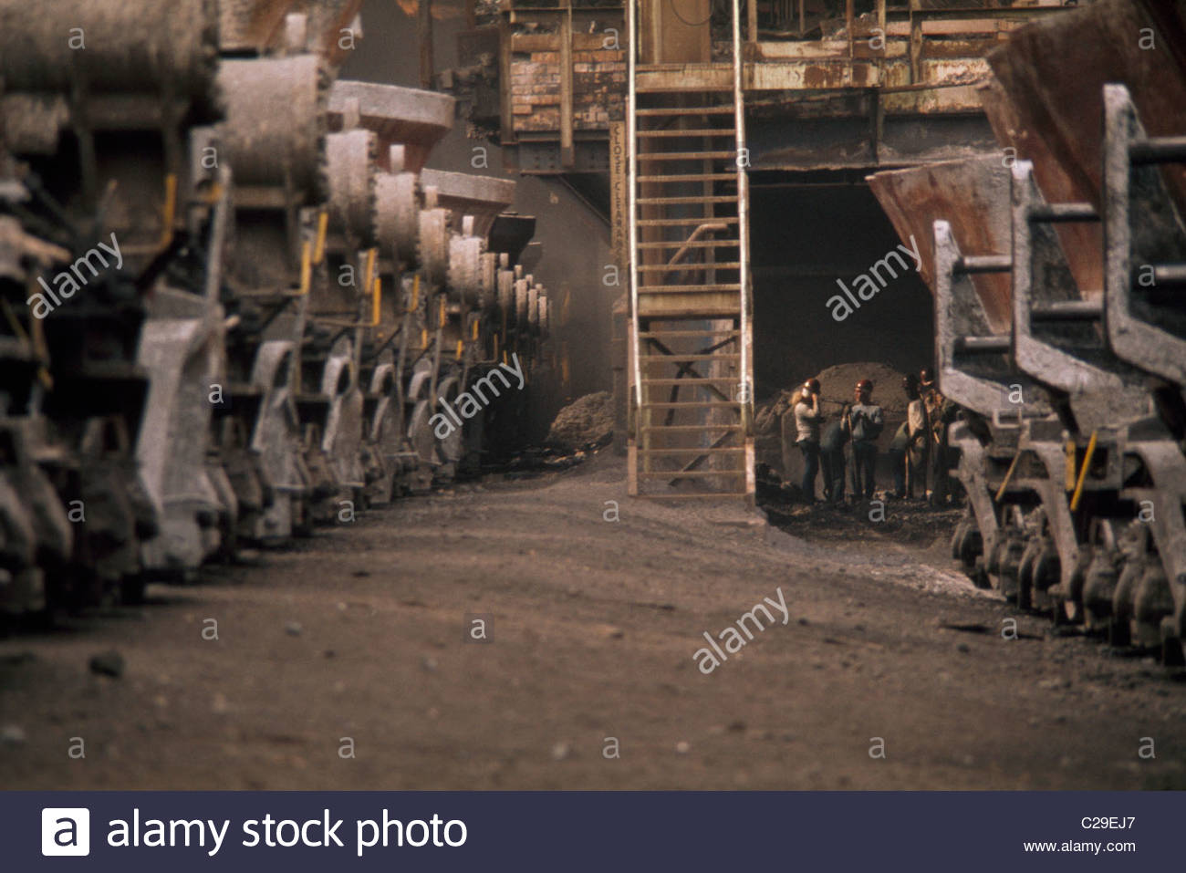 Steel Mill Workers Stock Photos & Steel Mill Workers Stock Images Alamy