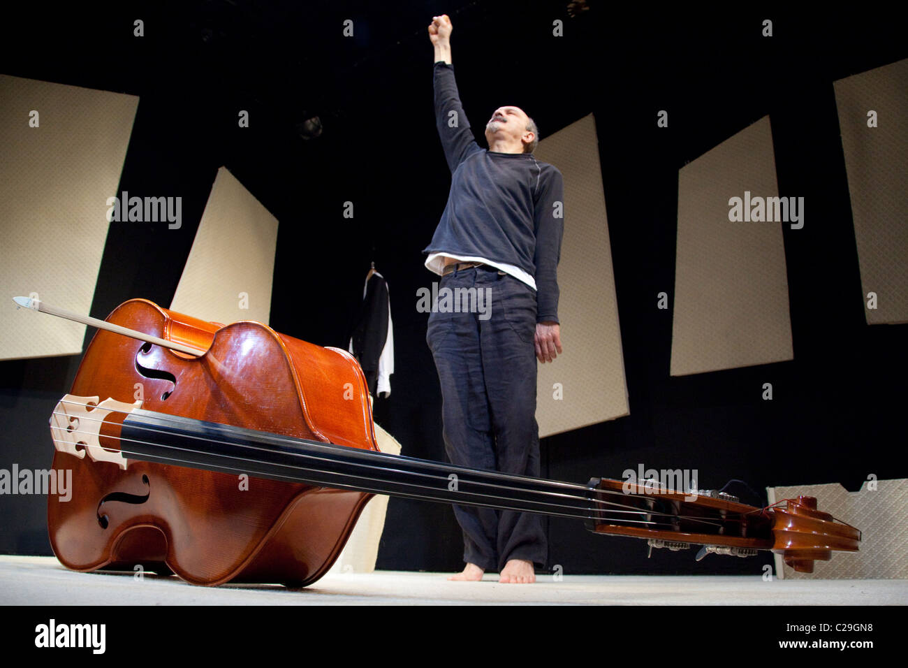 New end theatre hampstead hi-res stock photography and images - Alamy