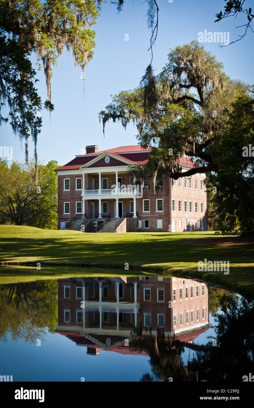 Drayton Hall Plantation in Charleston, SC. Palladian style estate built by John Drayton in 1738