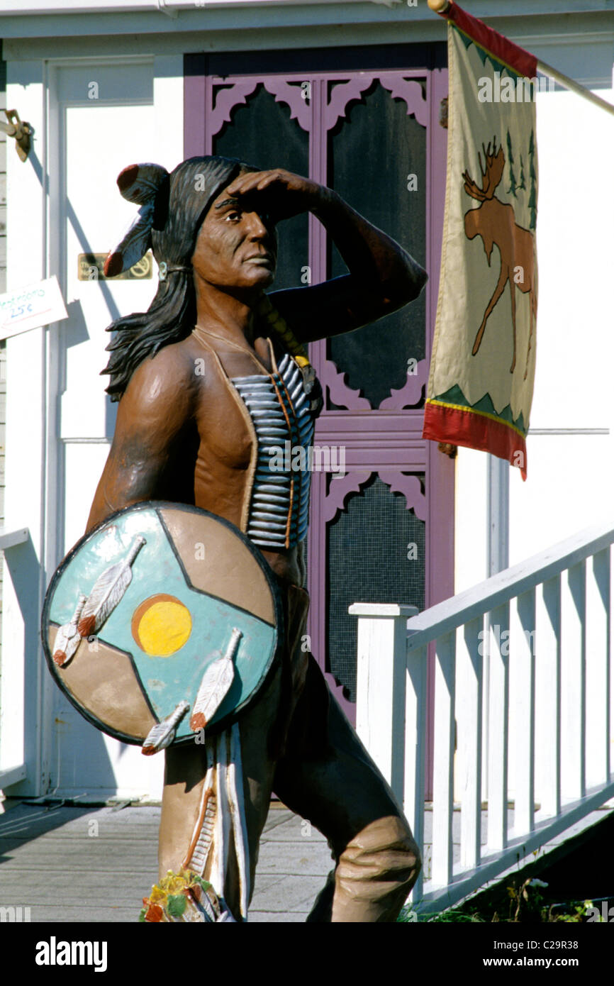 Bar Harbor Maine Cigar store indian statue  in front of shops Stock Photo