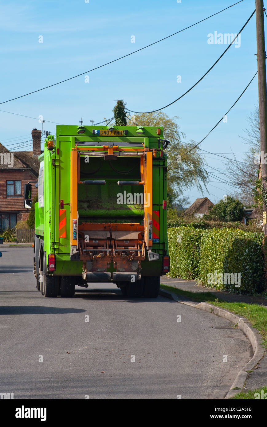 Rubbish truck uk hires stock photography and images Alamy