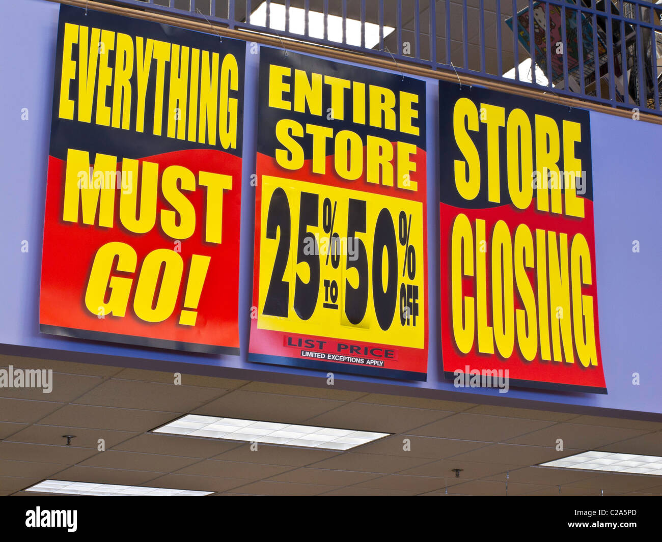 Going Out of Business Signs Stock Photo Alamy