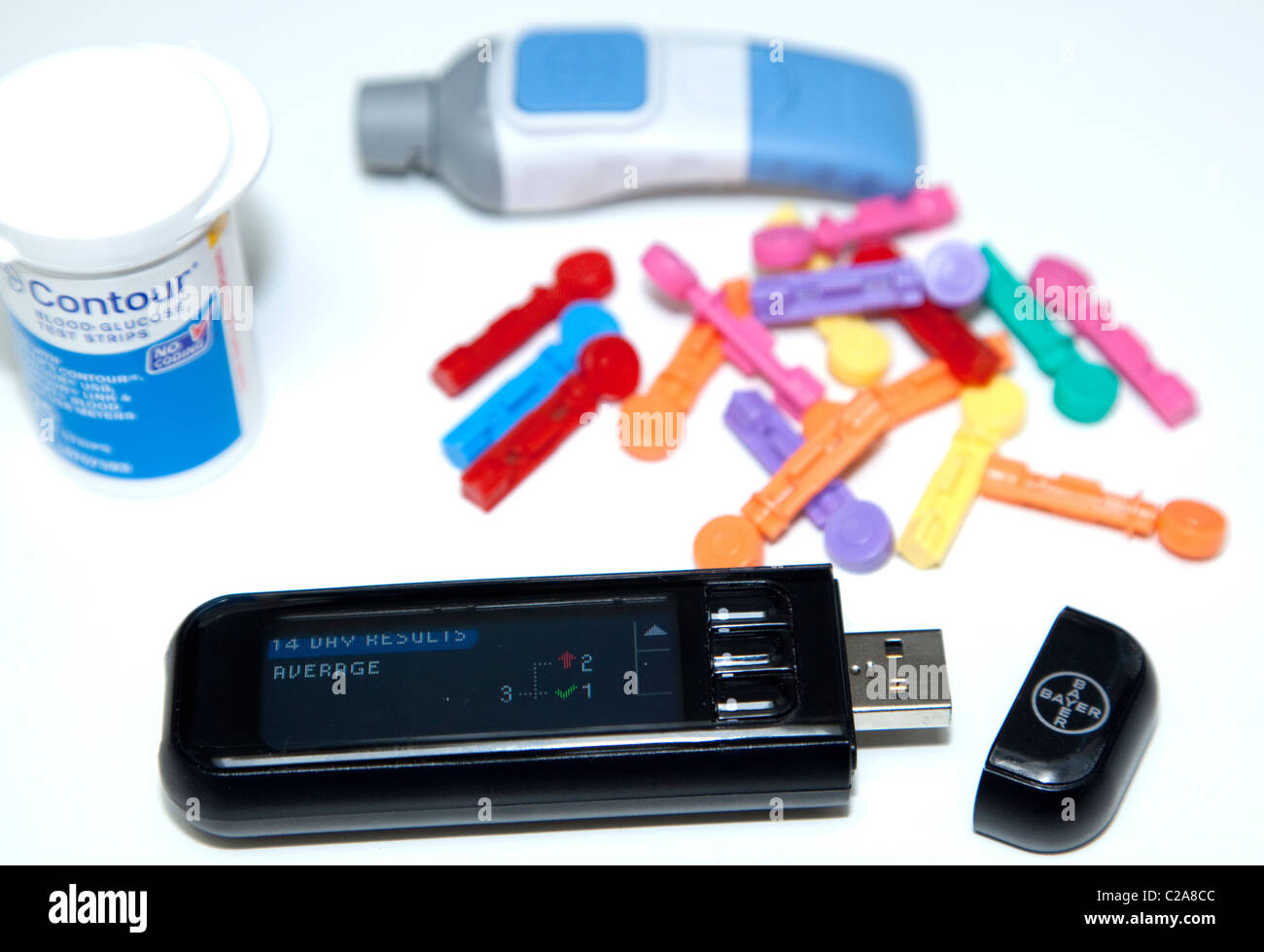 Bayer Contour USB blood glucose meter for diabetes with lancing device,  lancets and test strips Stock Photo - Alamy