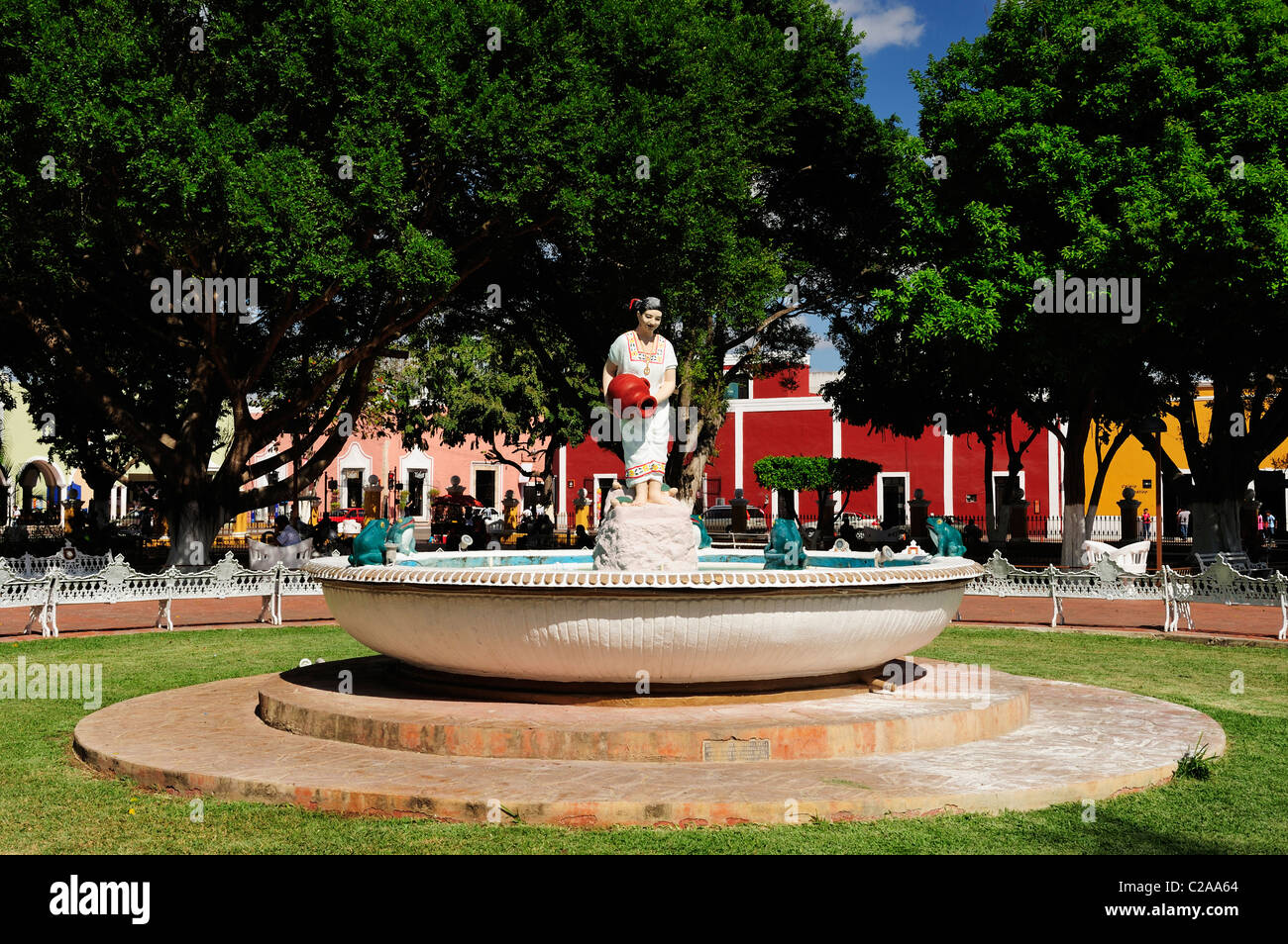 Fountain in the Zocalo (main square) in Valladolid, Yucatan, Mexico