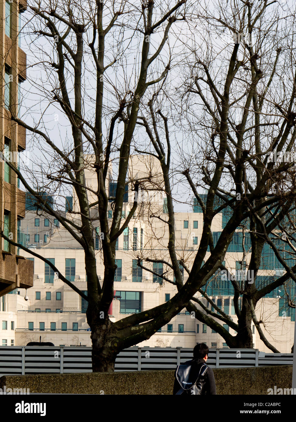 85 Vauxhall Cross, the home of SIS - the Secret Intelligence Service or MI5 Stock Photo