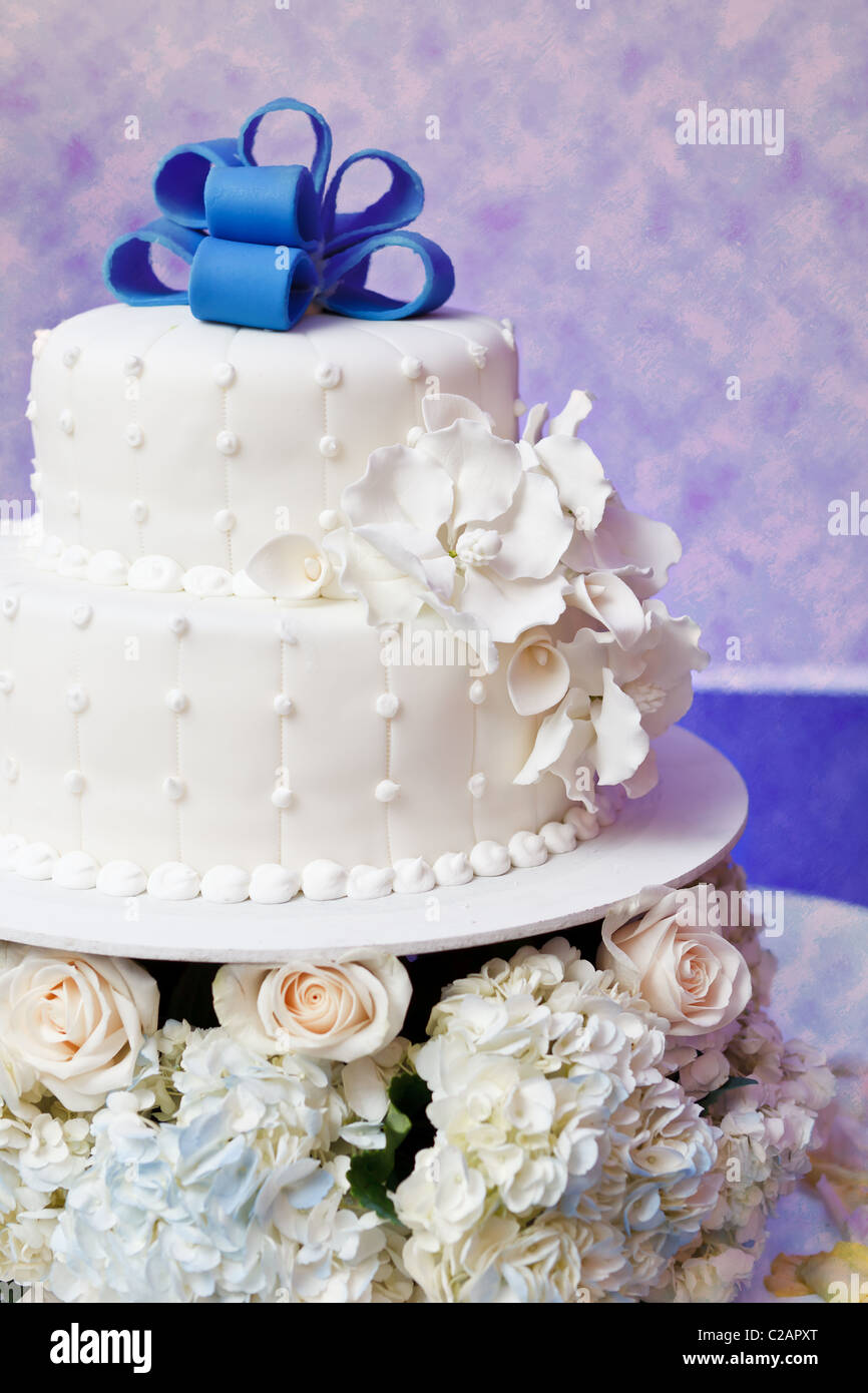 A real wedding cake Stock Photo Alamy