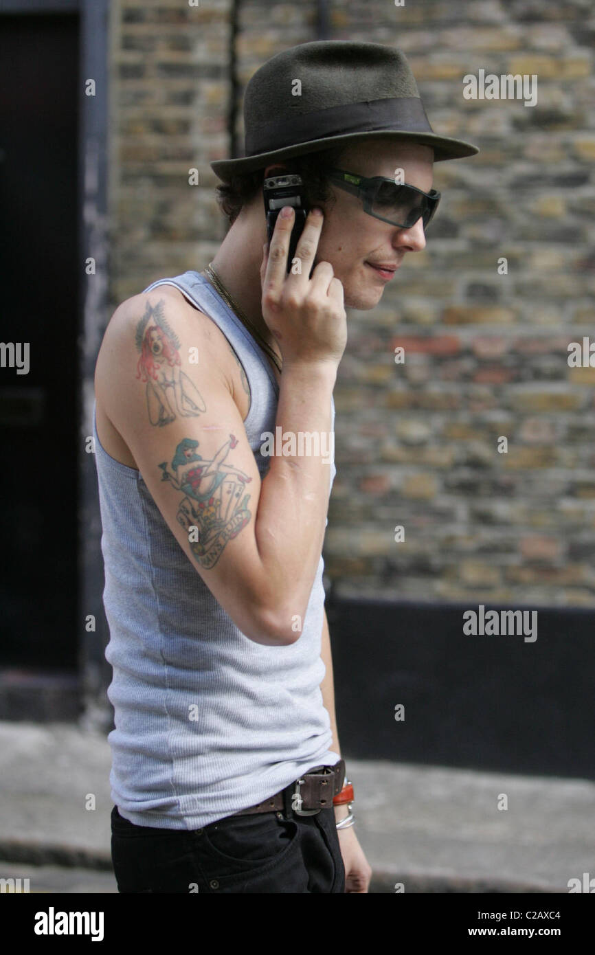 Amy Winehouse's husband Blake Fielder-Civil leaving their house in Camden London, England - 08.08.07 Stock Photo