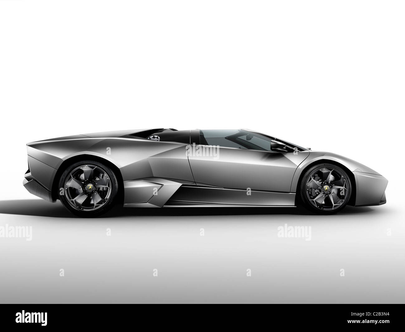 Lamborghini unveils the Reventon Roadster. The 6.5 liter twelve-cylinder generates 493 kW (670 PS), catapulting the Roadster Stock Photo