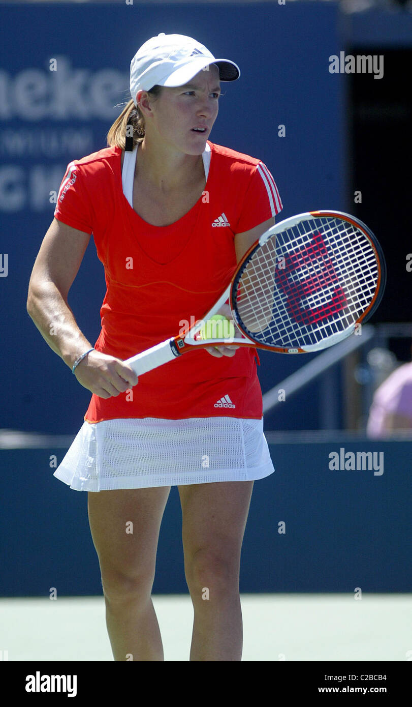 Justine Henin US Open 2007 - Day One at the Billy Jean King Tennis Center  in Queens New York City, USA - 27.08.07 Stock Photo - Alamy