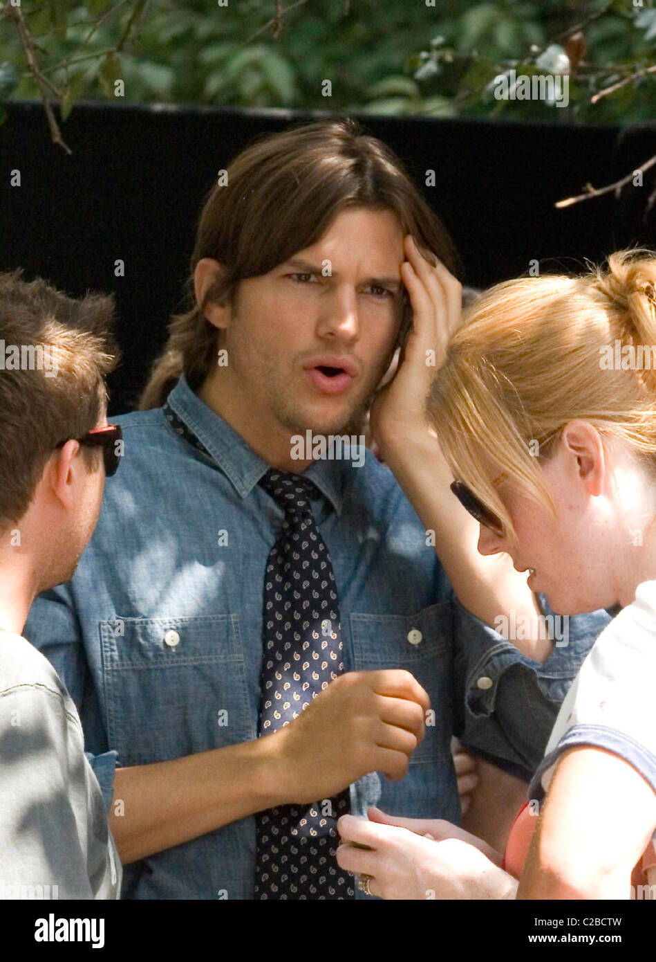 Ashton Kutcher filming a scene on the set of 'What Happens in Vegas
