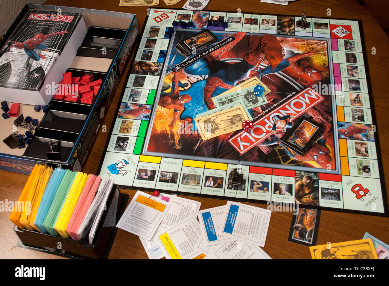 Monopoly spiderman board game hi-res stock photography and images - Alamy
