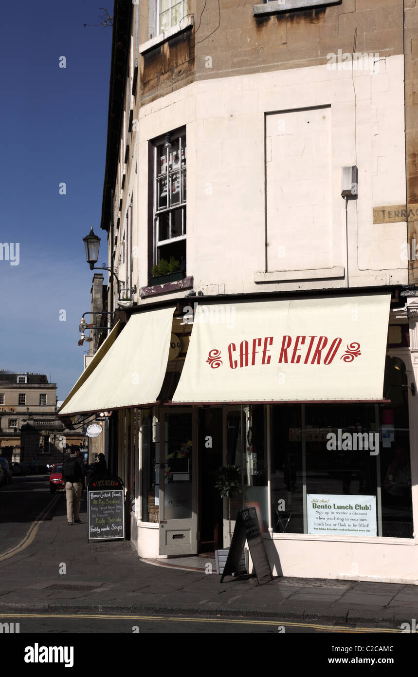 Cafe Retro, 18 York Street, Bath, England Stock Photo