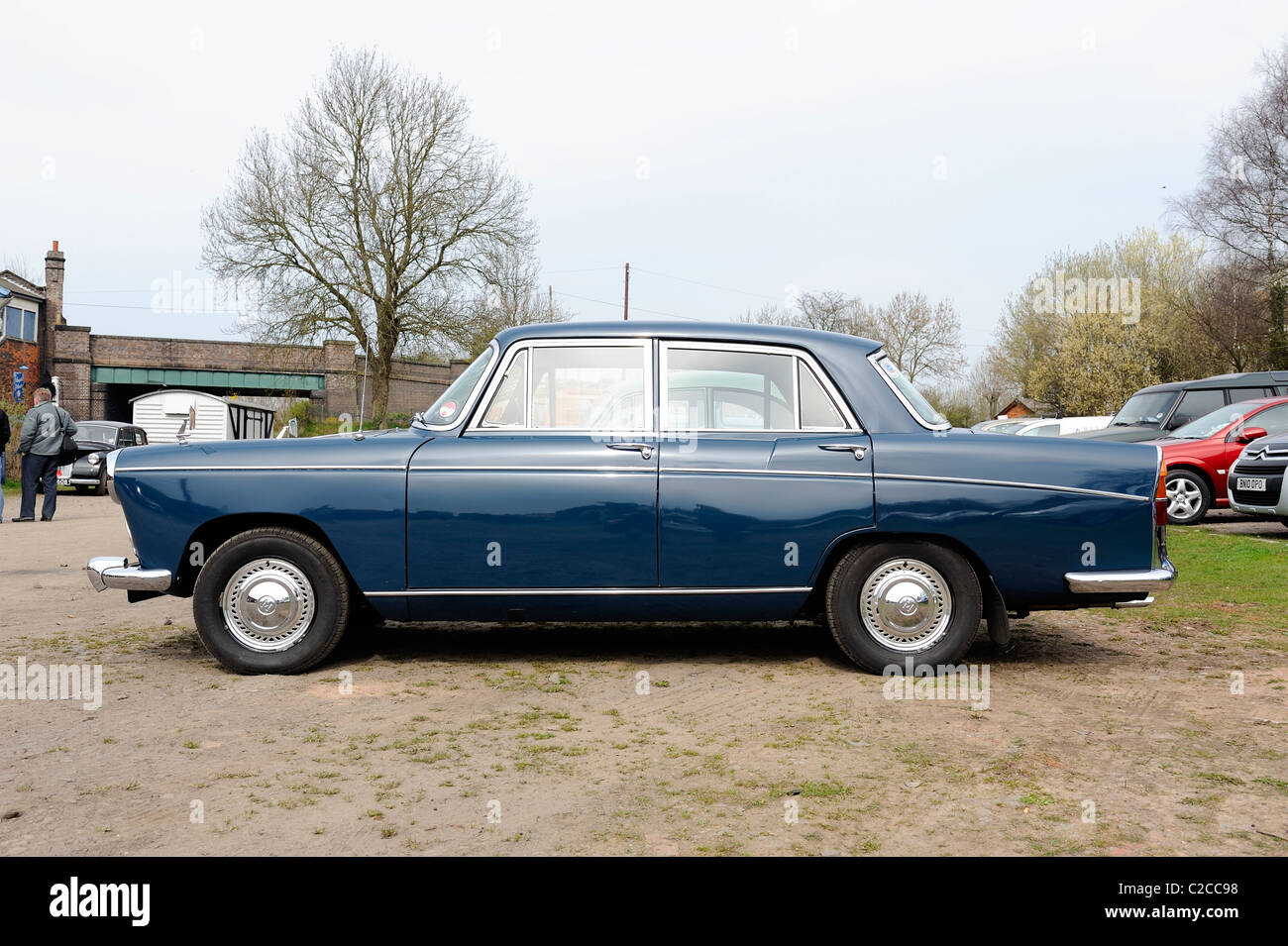 Morris oxford car hires stock photography and images Alamy
